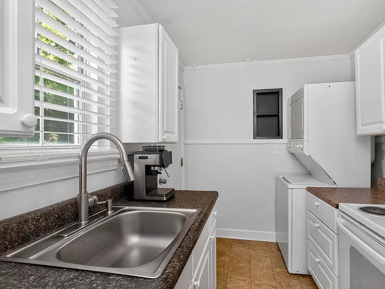 1911 Moran Ave #A — Photo 10