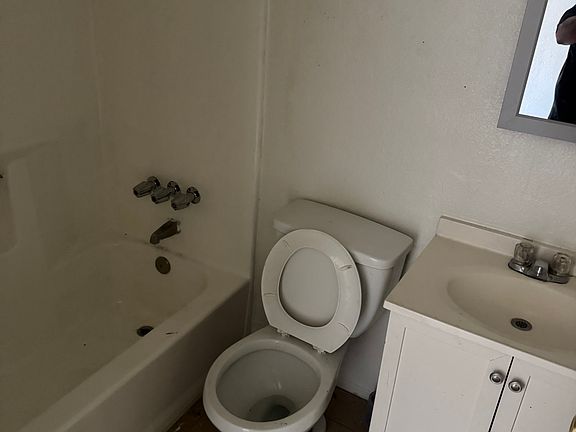 3rd image of 83060 Sonora Ave APT 4