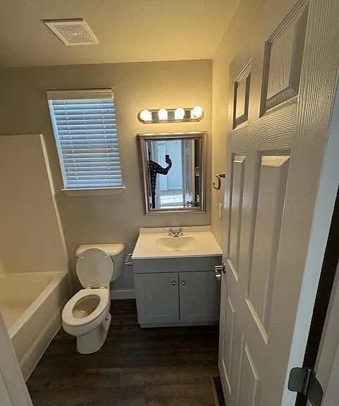 Unit Photo