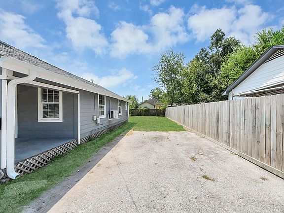 4th image of 7222 San Angelo St