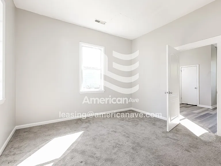 1669323_010_bedroom_14394516.jpg
