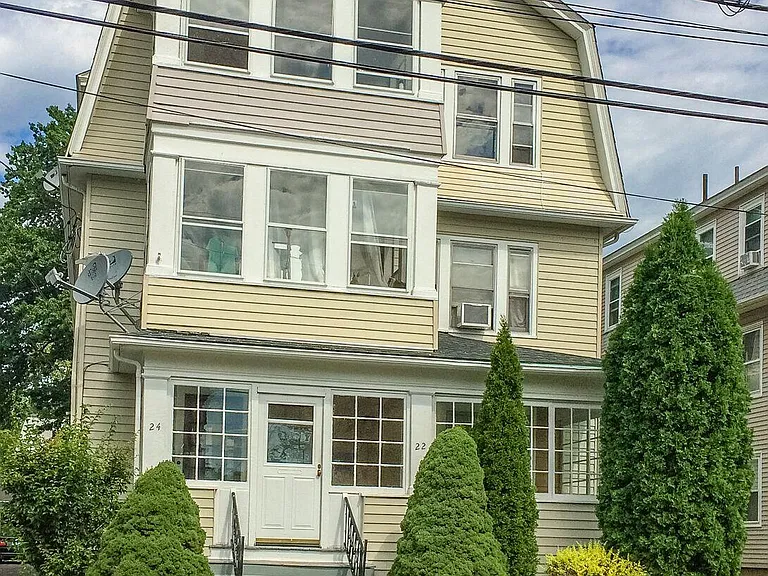 22 Fairview St #3 — Photo 1