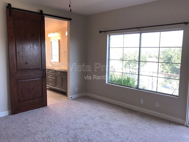 1510 Calle Devanar — Photo 10