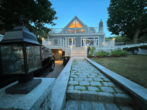 19 Alpine Rd, Weymouth, MA 02189