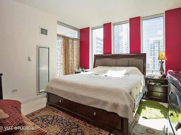 5th image of 1250 S Michigan Ave APT 1802