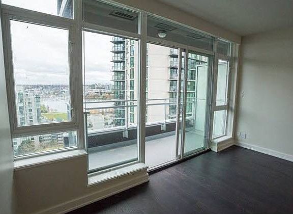 3rd image of 1372 Seymour St #2506