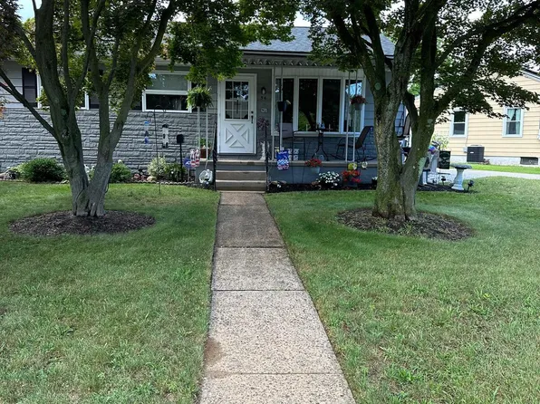 34 Charles Bossert Dr, Bordentown, NJ 08505