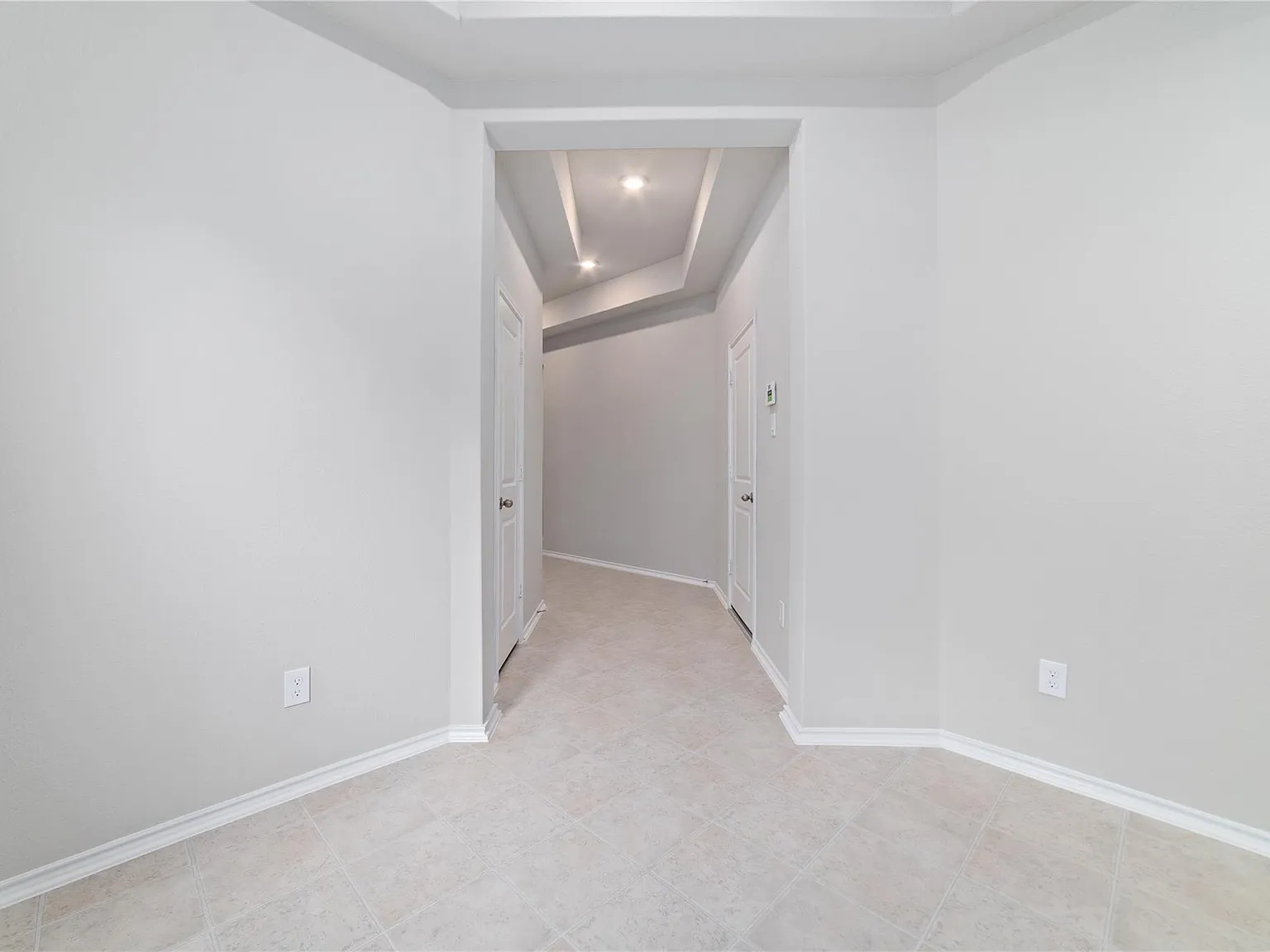 4 bed, 2.0 bath, 1840 sqft, $2,425 — Photo 4