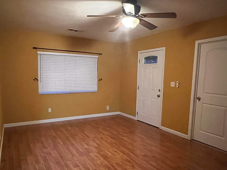 1023 Thomas Way — Photo 15