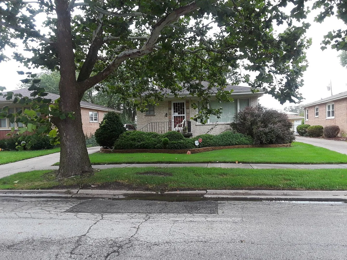 15720 University Ave photo 1