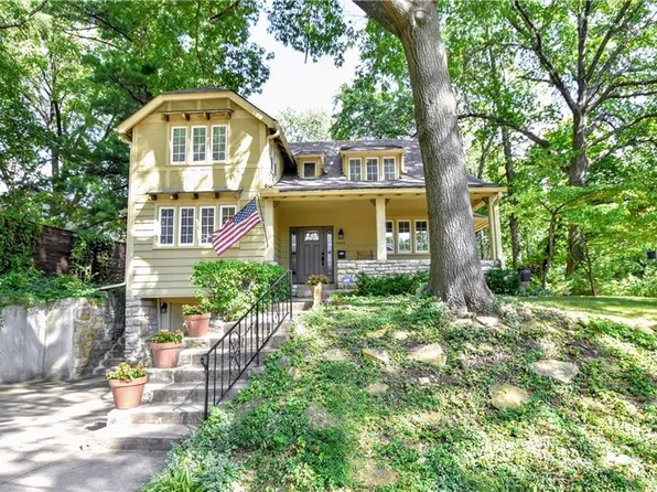 5411 Holmes St, Kansas City, MO 64110