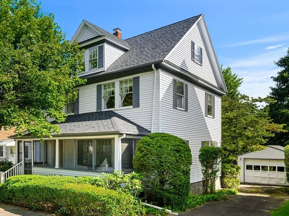 11 Capen St, Milton, MA 02186