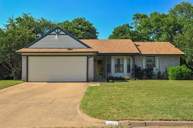 1st image of 3611 Sandhurst Dr