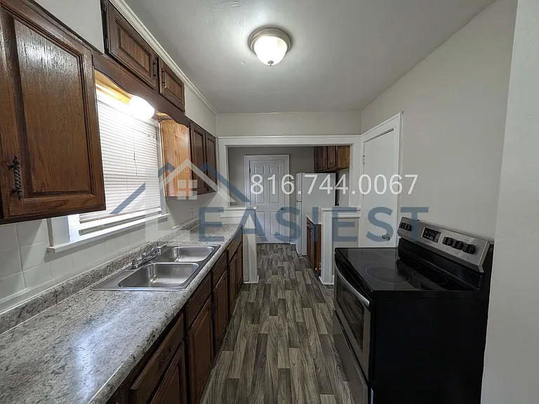 5225 Woodland Ave — Photo 7