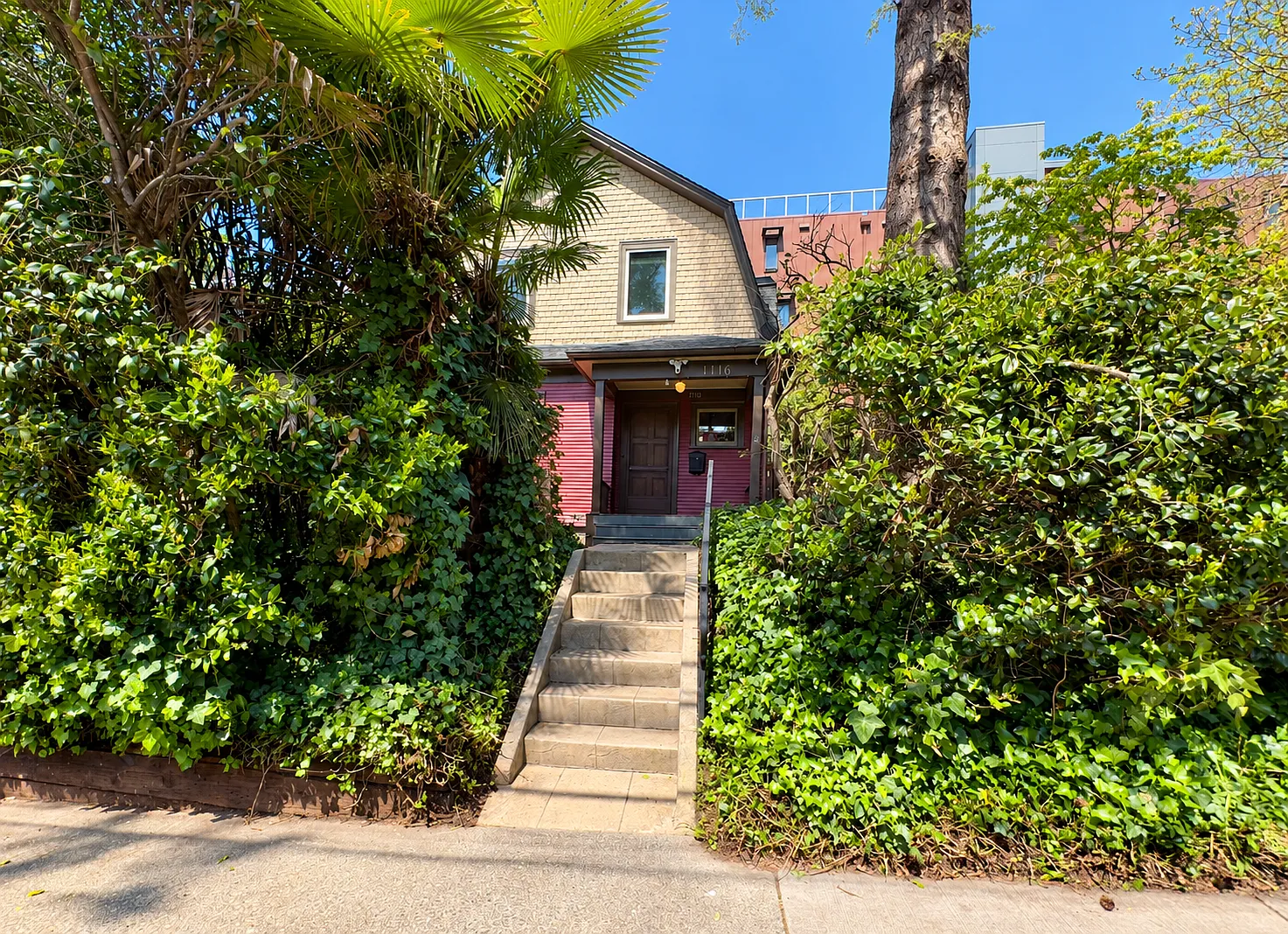 3 bed, 1.5 bath, 1380 sqft, $4,850 — Photo 3