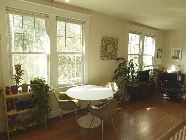 1685 Crescent Pl NW #3 — Photo 3