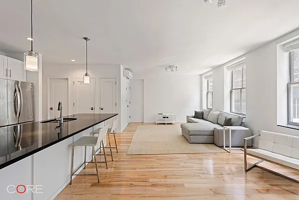 Rented by CORE | media 14