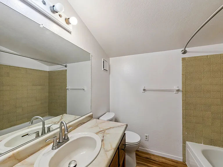 993 Woodchuck Ct — Photo 18