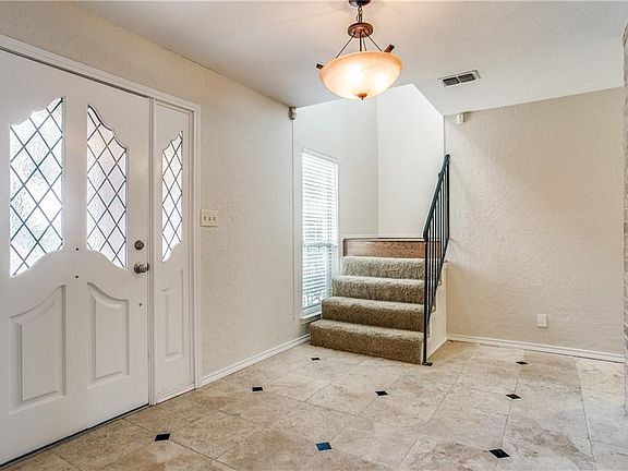 5th image of 2805 Marquis Cir E