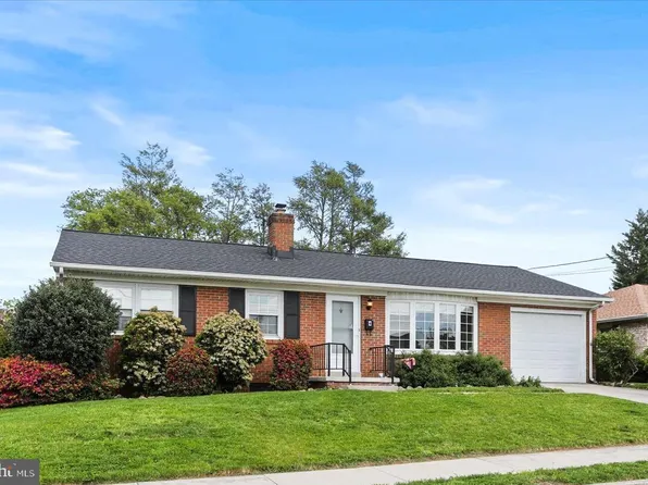 4 Trudy Ct, Hanover, PA 17331