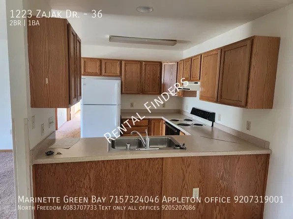 1223 Zajak Dr #36, Baraboo, WI 53913