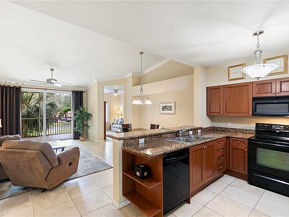 3rd image of 10009 Villagio Gardens LN #203