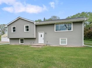 3140 201st Ln NW, Oak Grove, MN 55011