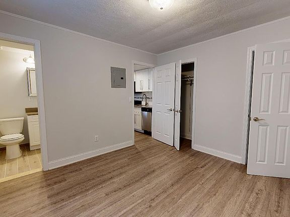 5th image of 178 Roseland Ave #B07