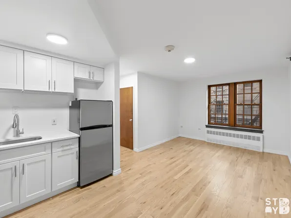 8 Clark Street image 1 of 12