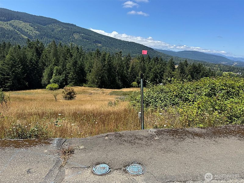 5th image of 183 Hillside Drive