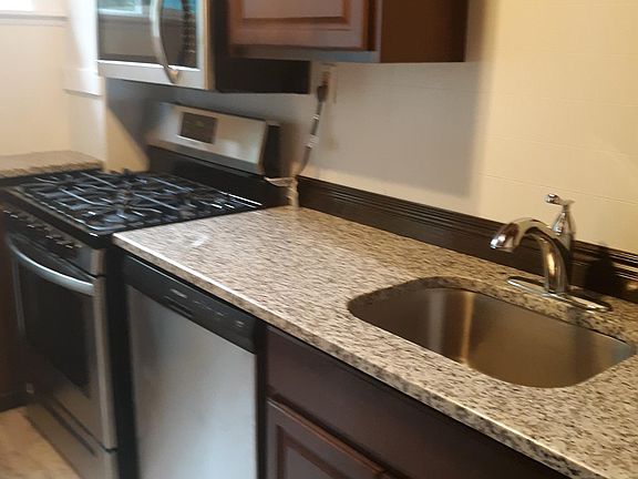 3rd image of 1488 Coutant Ave