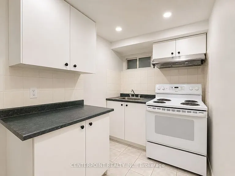 12 Hobart Dr — Photo 15