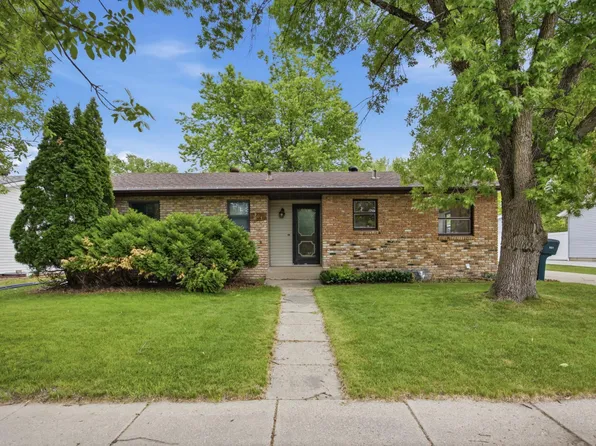 901 2nd St E, West Fargo, ND 58078