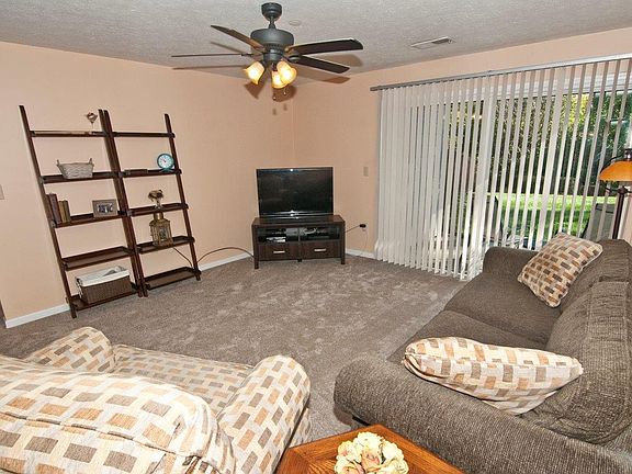 4th image of 7594 Shawnee Ln APT 124