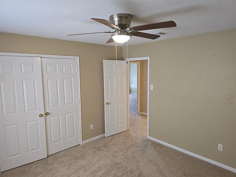 1820 Branch Hill Dr — Photo 25