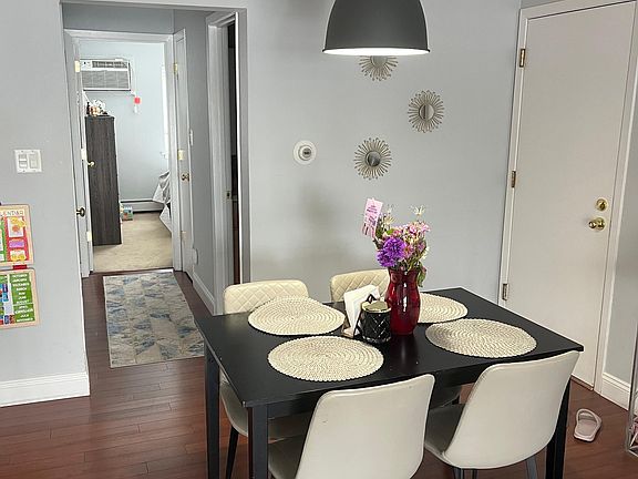 5th image of 839 S Dwyer Ave APT E