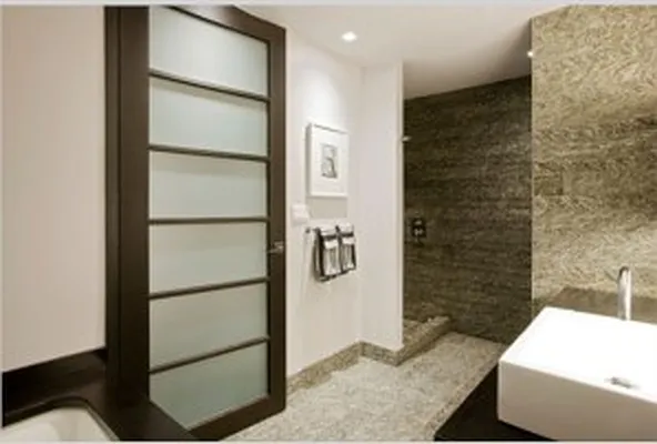 Rented by Avenue Real Estate | media 25