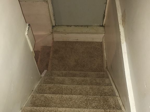 2nd image of 121 N 43rd St