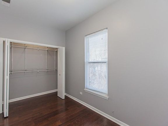 4th image of 1225 W Erie St #3