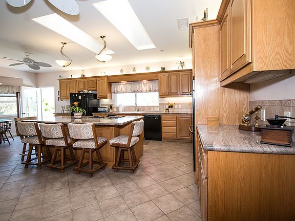 4th image of 15469 Pauma Valley Dr