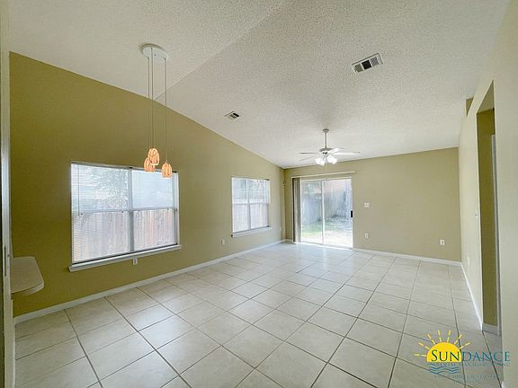 2nd image of 1895 Greystone Ln