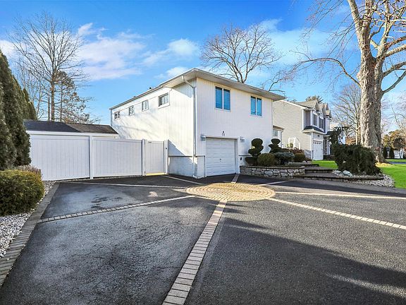 3rd image of 10 Willben Ln