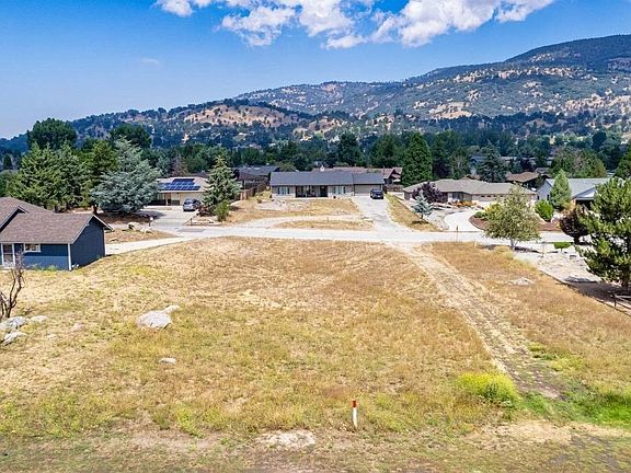 5th image of 29840 Pinedale Dr