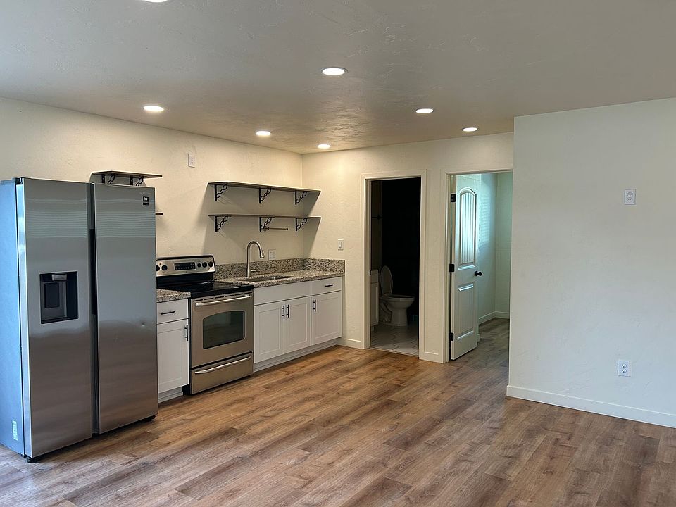 1st image of 2546 E Copper St #Copperstreet2546-a