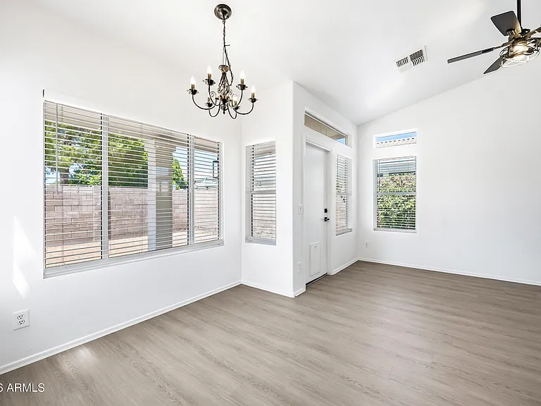1540 E San Remo Ave — Photo 14
