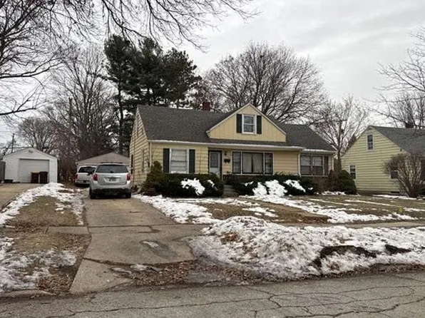 1516 Sexton Dr, Rockford, IL 61108