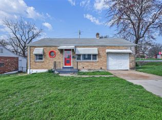 2080 Ranchdale Dr, Saint Louis, MO 63136