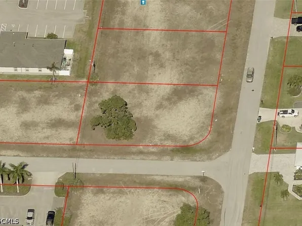3610 SW 15th Pl, Cape Coral, FL 33914