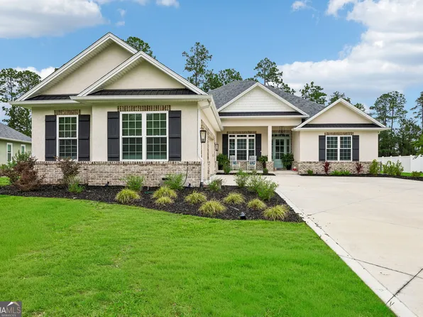204 Fiddlers Cove Dr, Kingsland, GA 31548