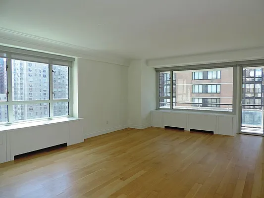 Rented by essential NEW YORK Real Estate | media 3